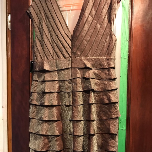 ADRIANNA PAPELL Dress - Picture 2 of 8